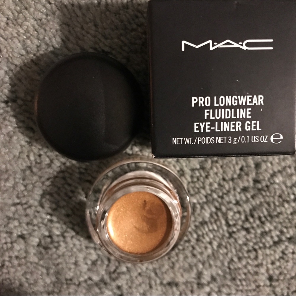 MAC Prolongwear Fluidline Eyeliner Gel